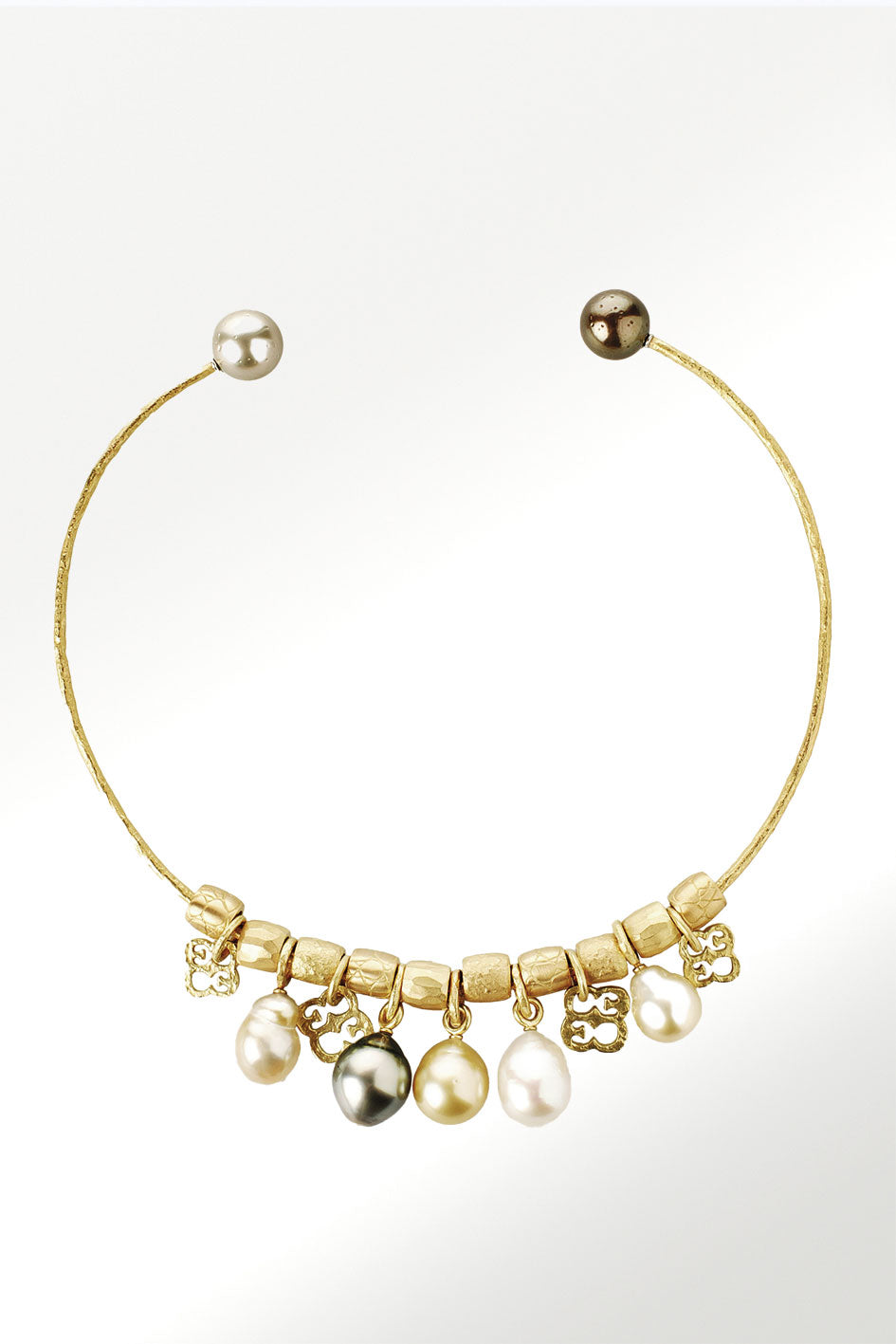 Collar Pieza Única Oro Perlas