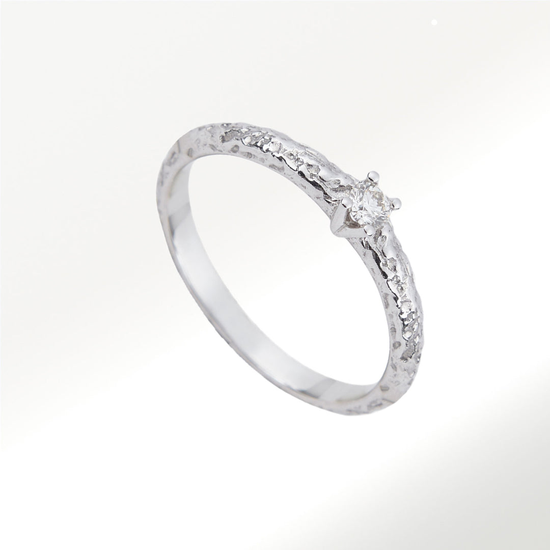 Solitario Textura Diamante Oro Blanco