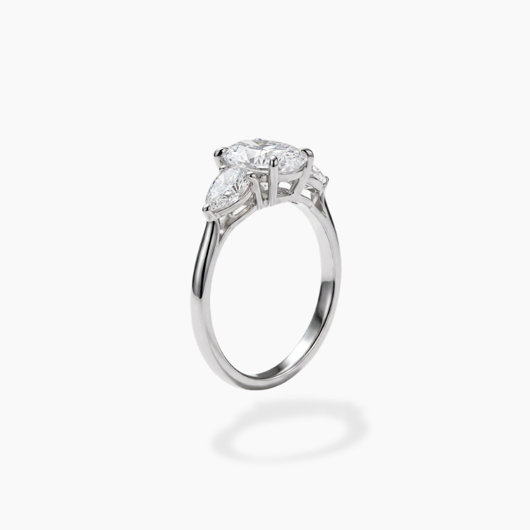 Aura Oval — Anillo de compromiso en oro blanco 18k con diamantes de laboratorio
