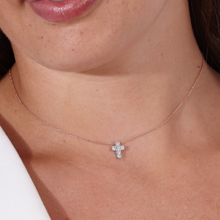 Collar Cruz Diamantes Oro Rosa