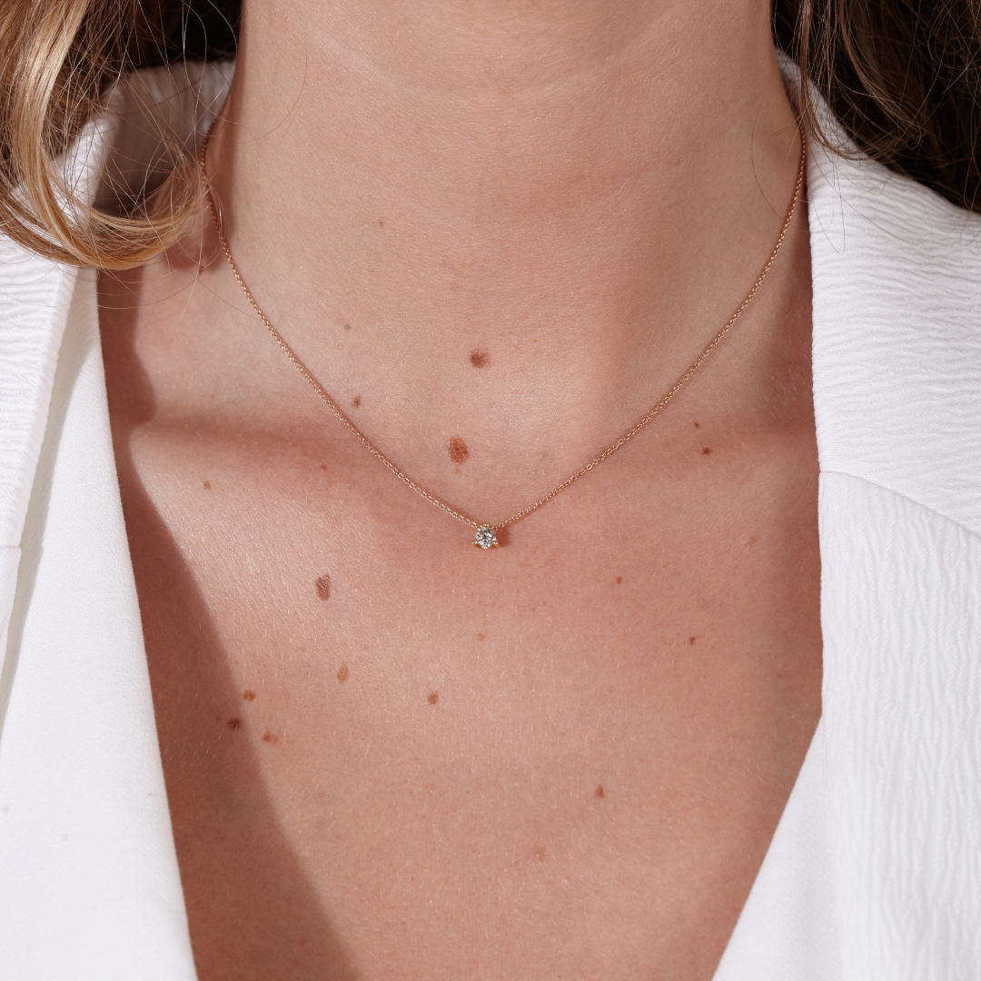 Collar Solitario Tres Garras Oro Rosa Diamantes
