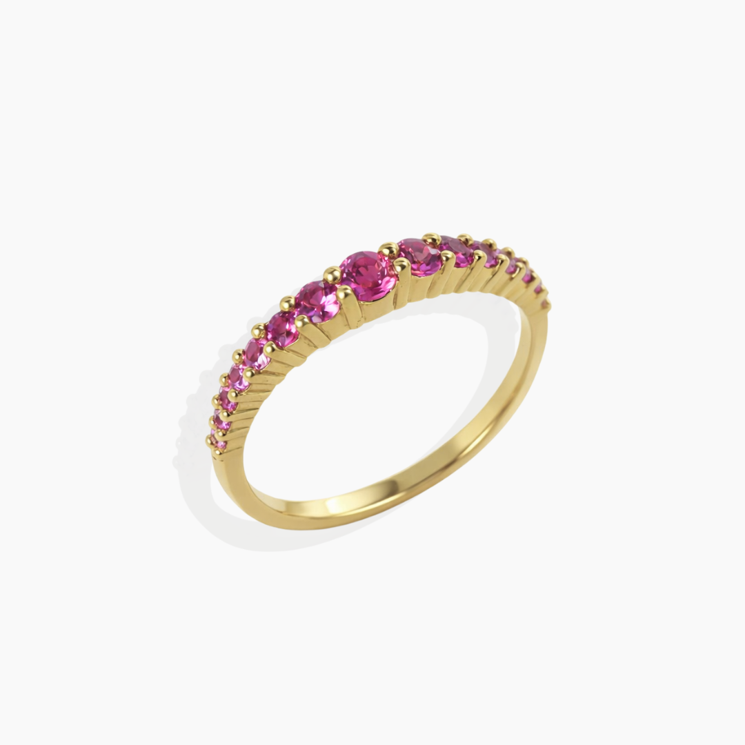 Alianza de zafiros rosas naturales en oro amarillo 18k de By Elena Carrera