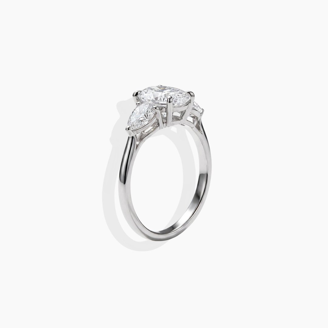 Anillo de compromiso en oro blanco 18k con diamantes de laboratorio colección Diamantes Lab Elena Carrera