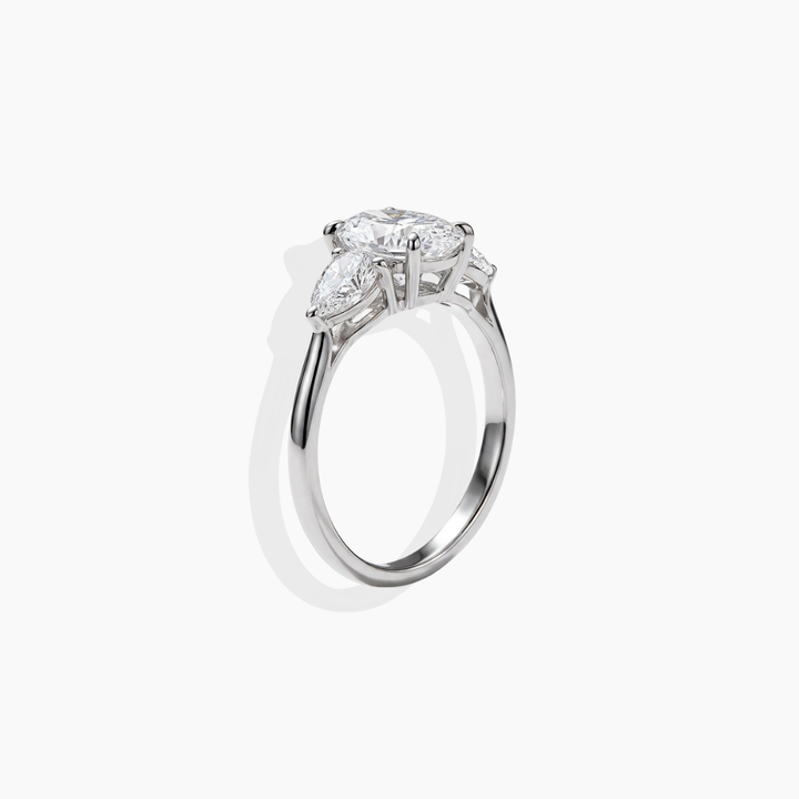 Anillo de compromiso en oro blanco 18k con diamantes de laboratorio colección Diamantes Lab Elena Carrera