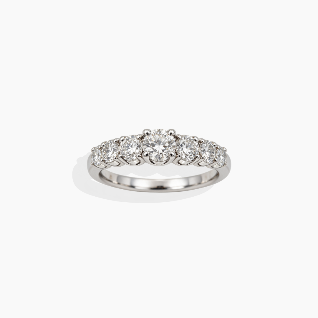 Anillo Éclat en oro blanco 18k con diamantes naturales talla brillante | By Elena Carrera