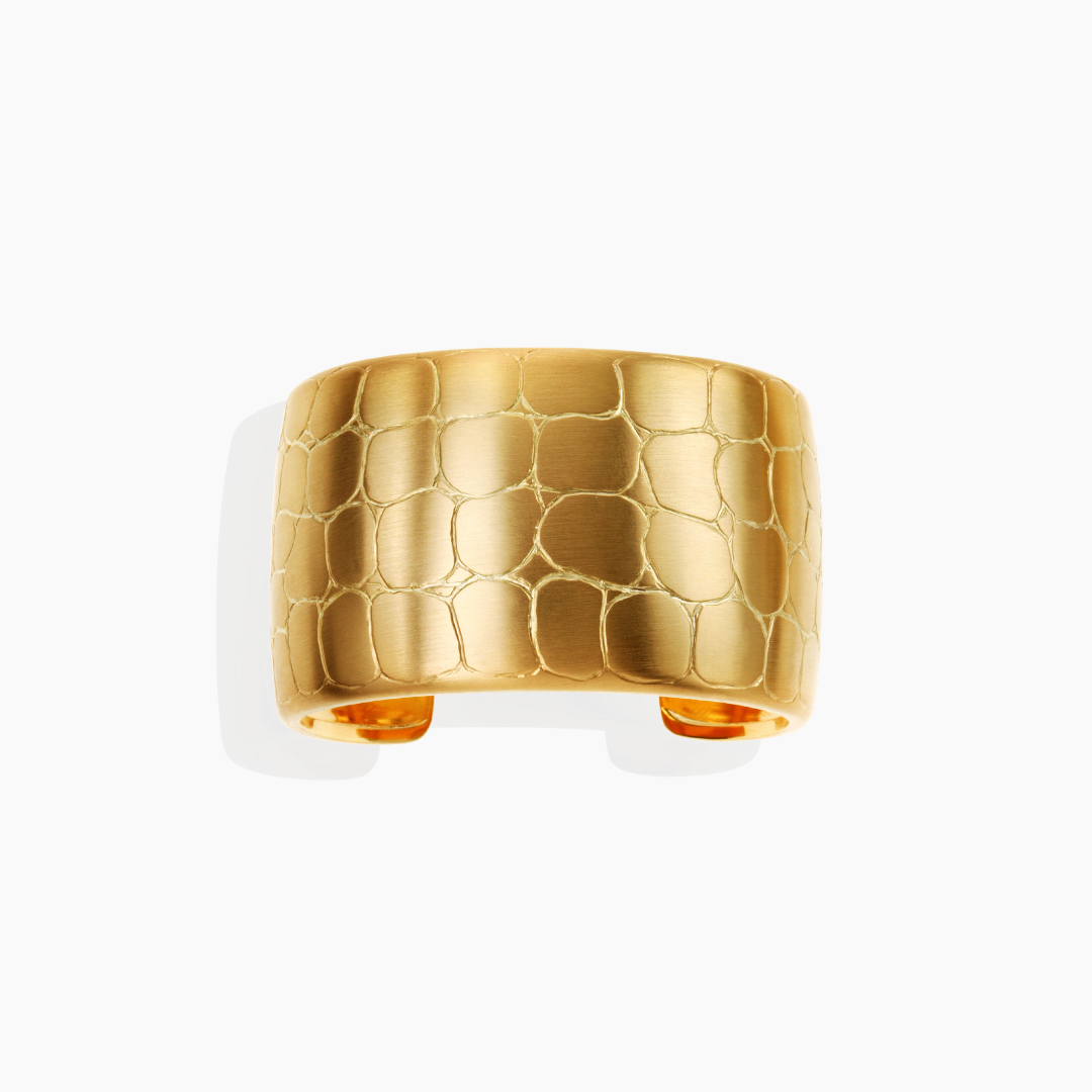 Brazalete Pieza Única Cocodrilo en oro amarillo 18k de By Elena Carrera