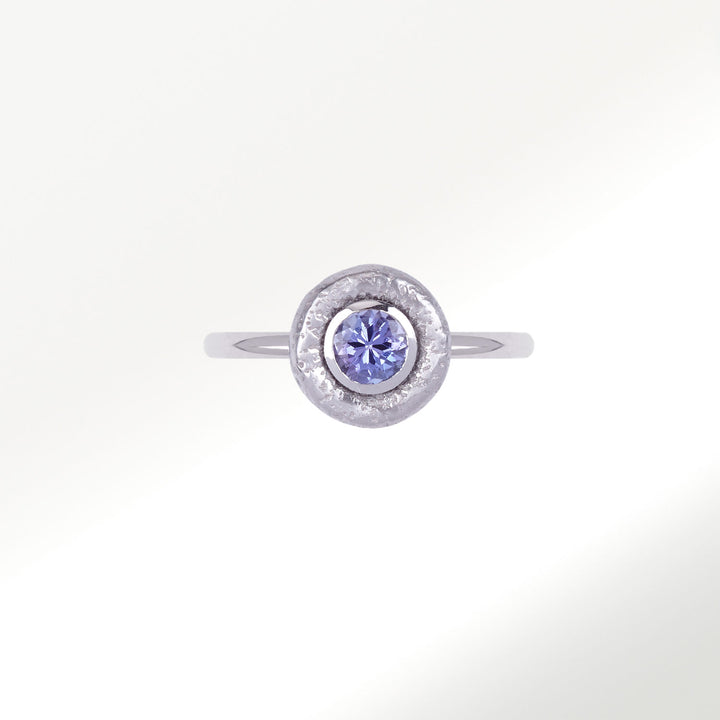 Anillo de la Colección Bubbles de oro blanco de 18 quilates con tanzanita by Elena Carrera