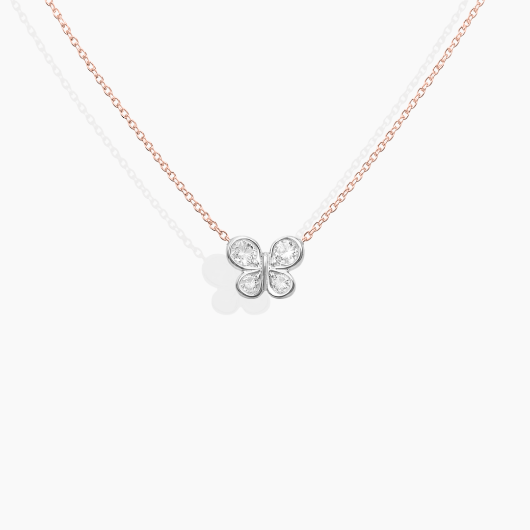 Collar de oro rosa de 18 quilates con mariposa mini y cuatro diamantes naturales talla brillante
