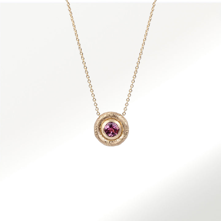 Colgante de la Colección Bubbles de oro amarillo de 18 quilates con turmalina rosa by Elena Carrera