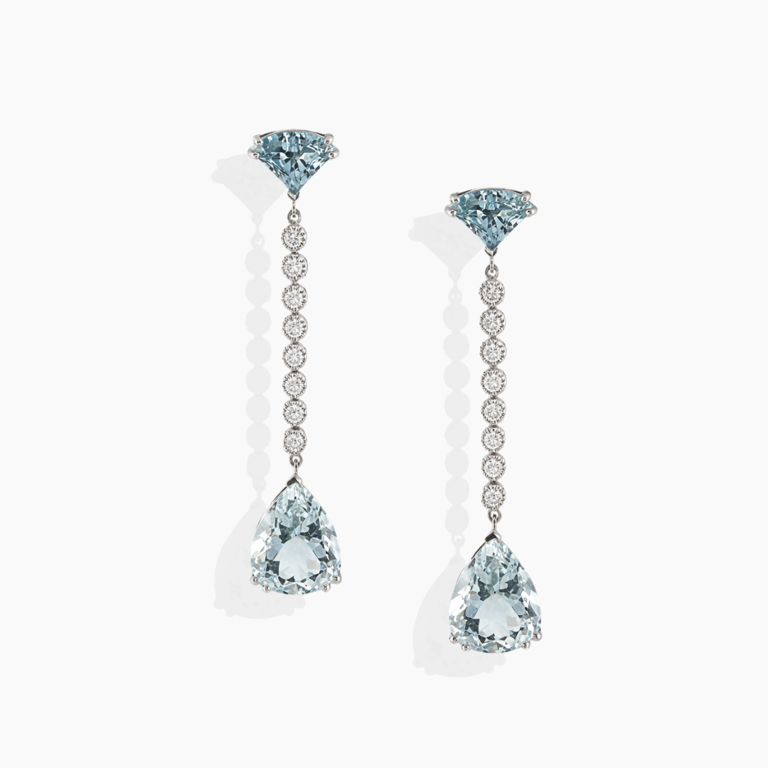 Pendientes de aguamarinas naturales y diamantes blancos en oro blanco 18k de By Elena Carrera