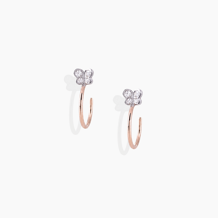 Pendientes de aro de 13 mm en oro rosa 18k con mariposa y diamantes naturales de la colección Hoops
