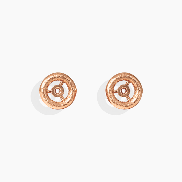 Accesorio de pendientes realizados en oro rosa 18k de By Elena Carrera